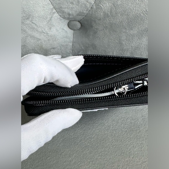 NWT LACOSTE SMALL WALLET - Picture 7 of 12